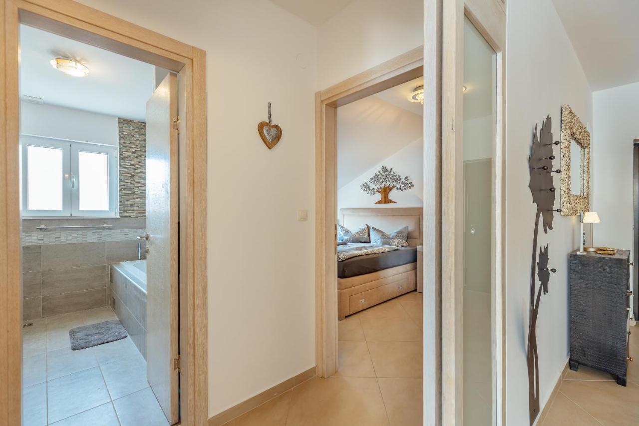 Apartment Penthouse Savina 헤르섹 외부 사진